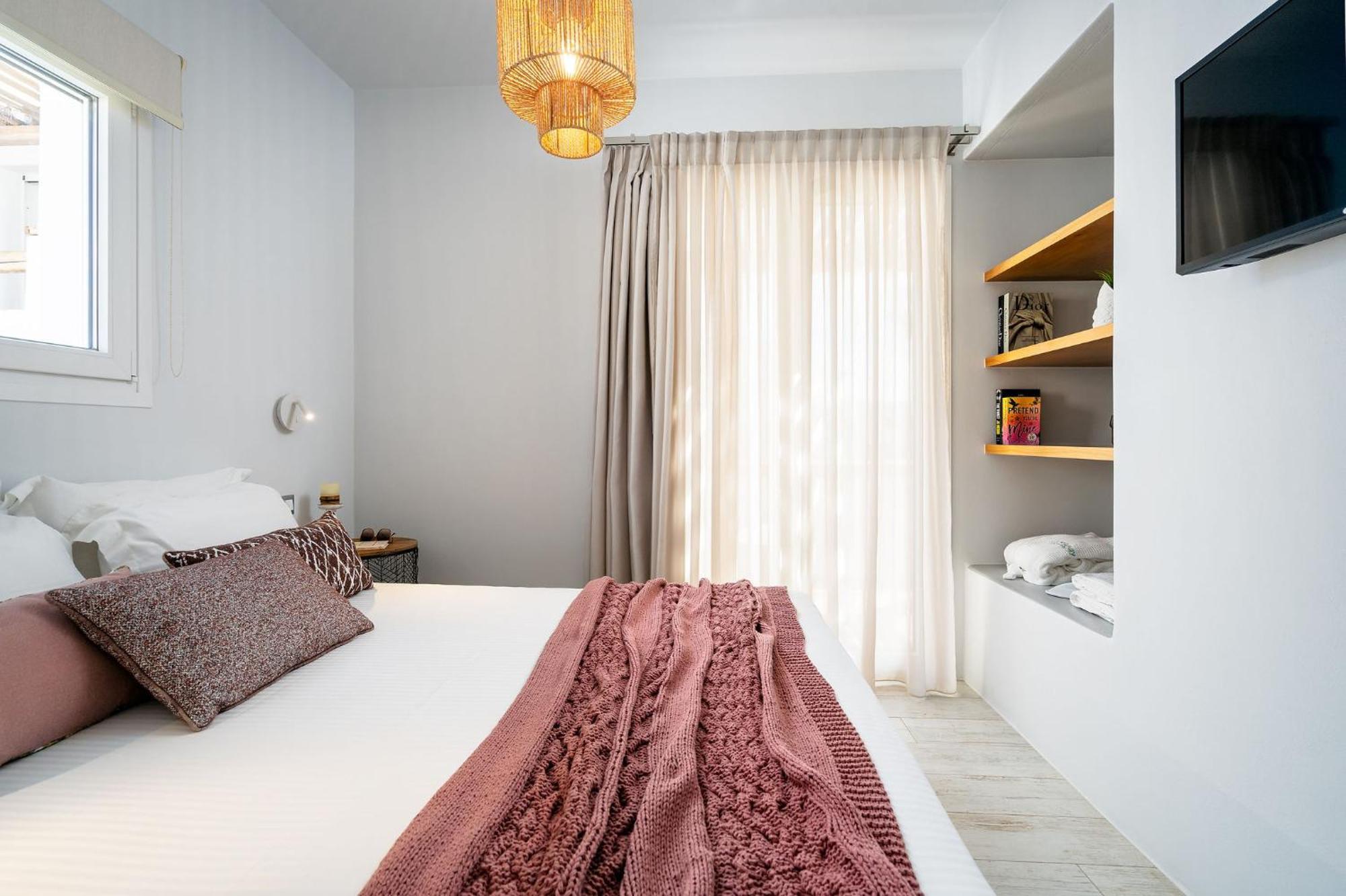 Sunday Luxury Suites Айя-Анна Экстерьер фото