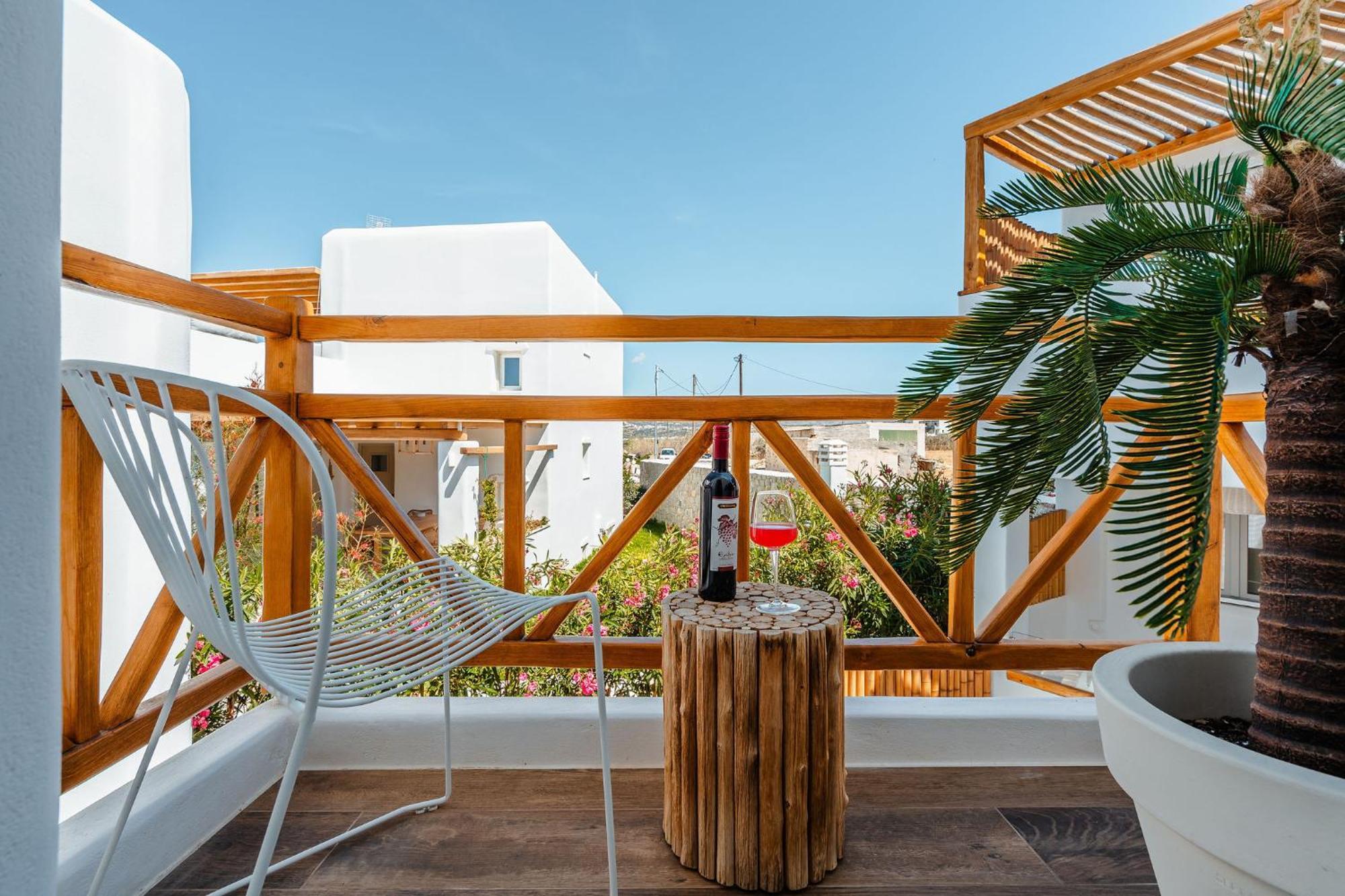 Sunday Luxury Suites Айя-Анна Экстерьер фото