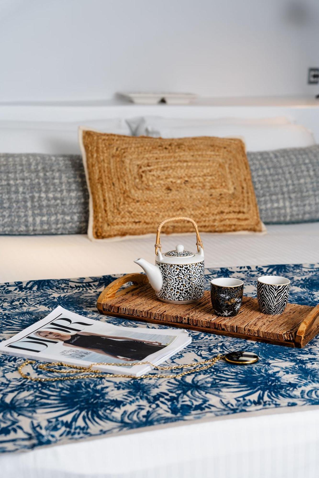 Sunday Luxury Suites Айя-Анна Экстерьер фото