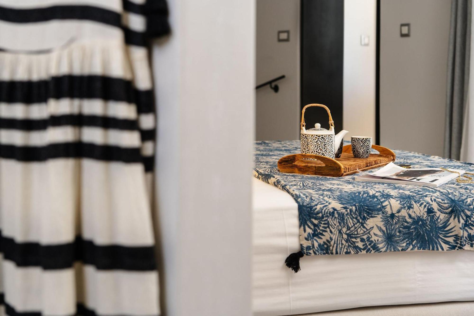 Sunday Luxury Suites Айя-Анна Экстерьер фото